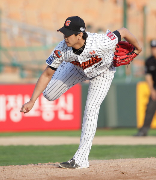 심수창선수의 마무리 역투모습